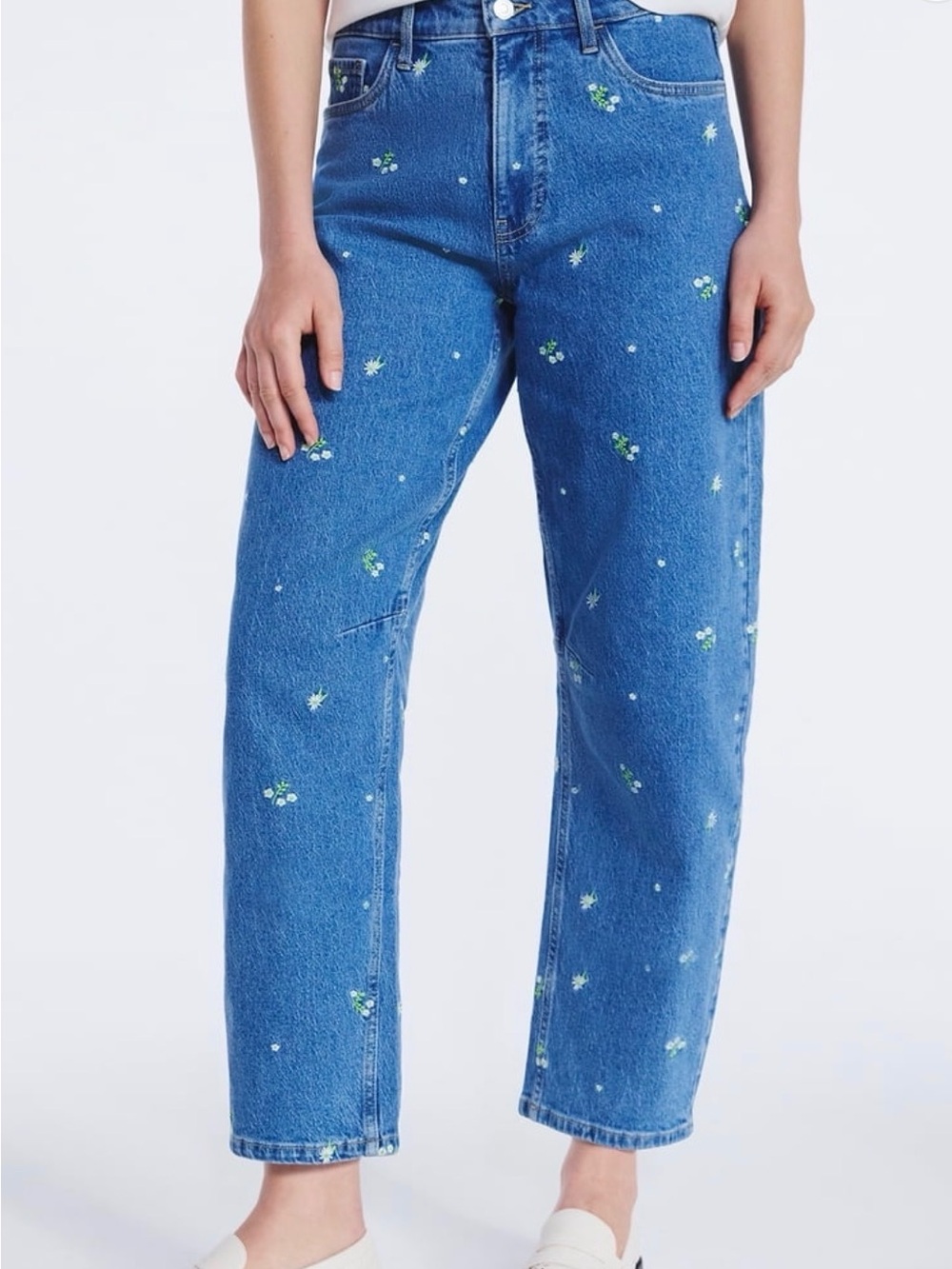 Free Assembly size 10 embroidered barrel jeans